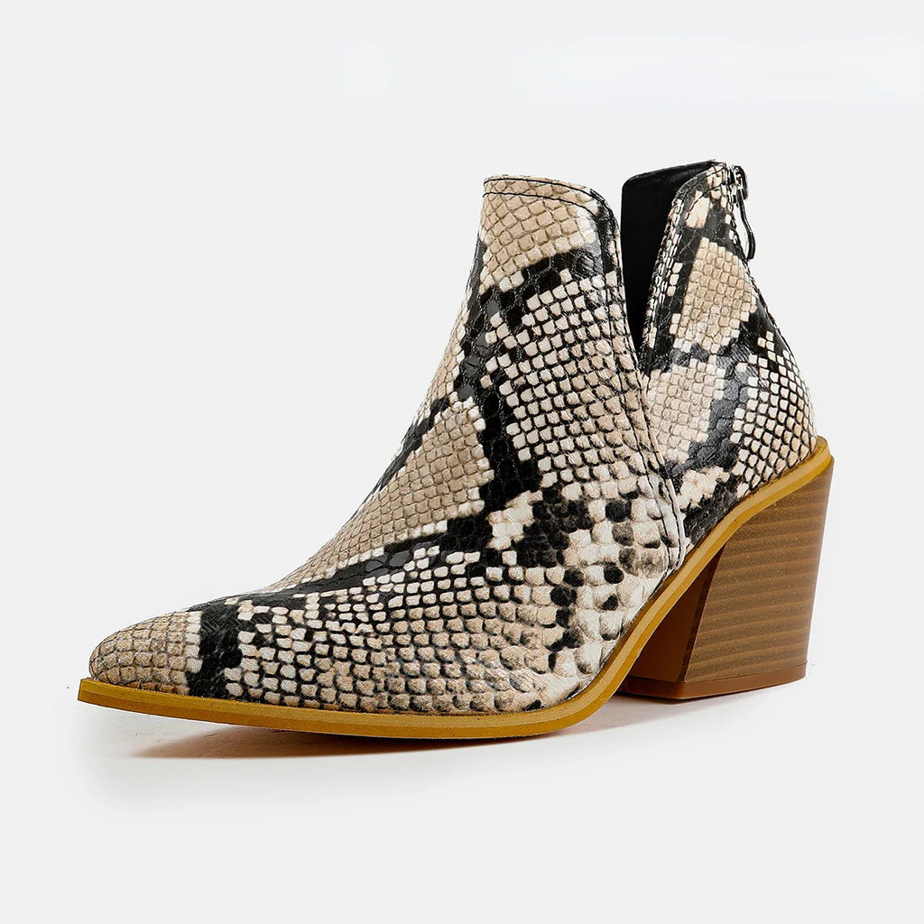 מגפי קוברה נואר