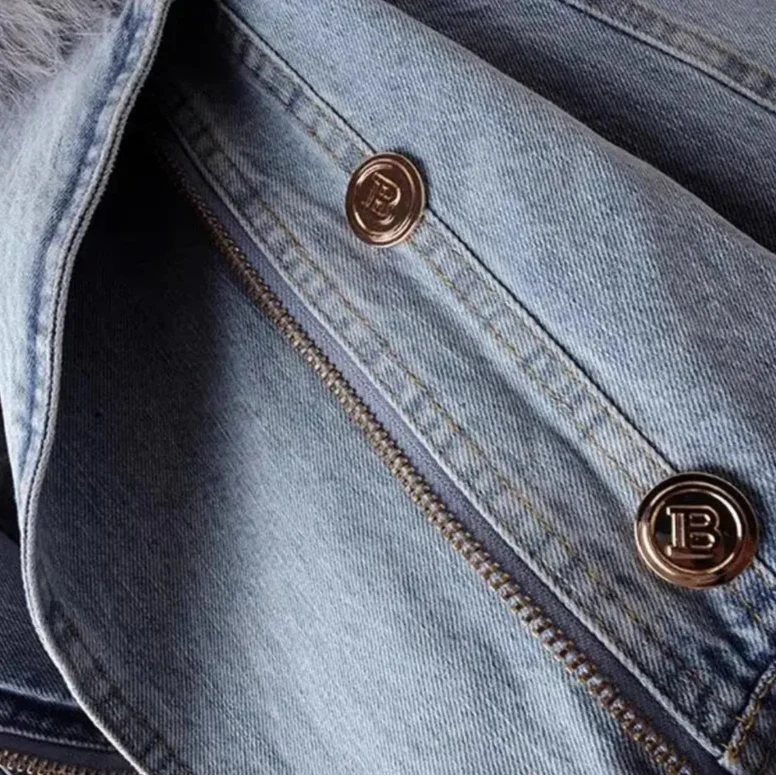 מעיל ג'ינס עם צווארון פרווה מונורו